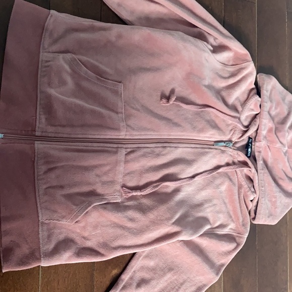 🔴SOLD FashionNova Velour Jogger matching set - Picture 5 of 8